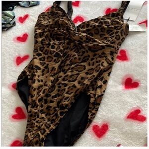 Leopard Print One-Piece Swimsuit - Brown & Black